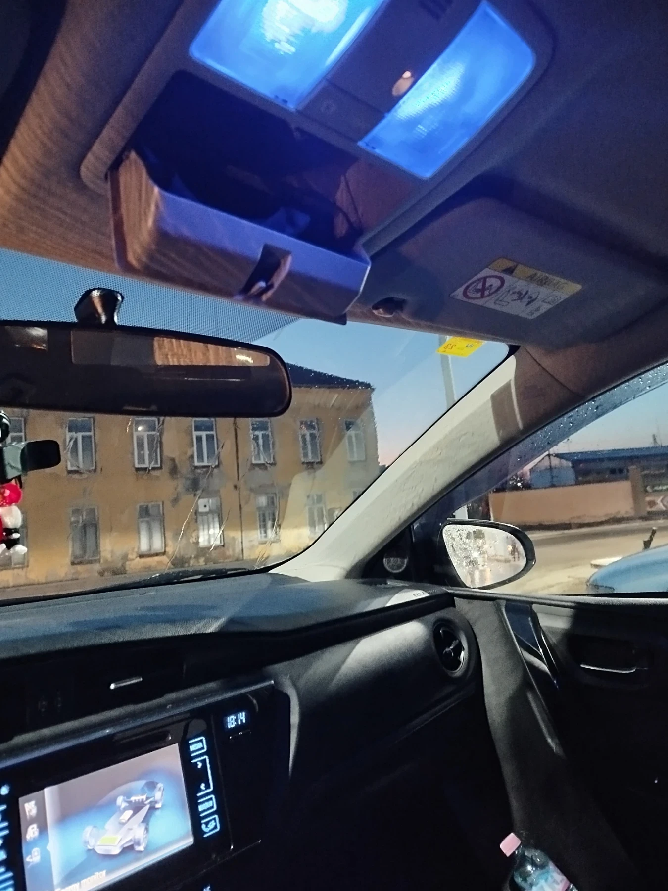 Toyota Auris Е18 turing, снимка 11 - Автомобили и джипове - 53891731