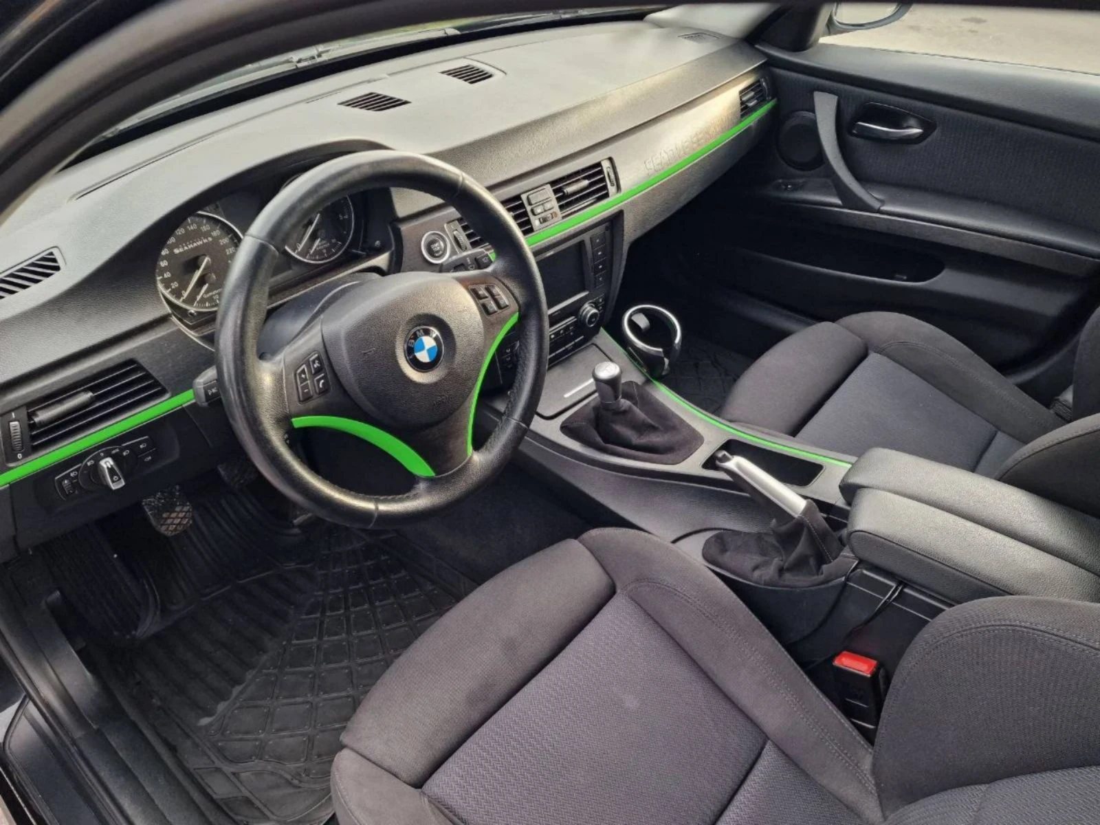 BMW 320, снимка 10 - Автомобили и джипове - 54132618