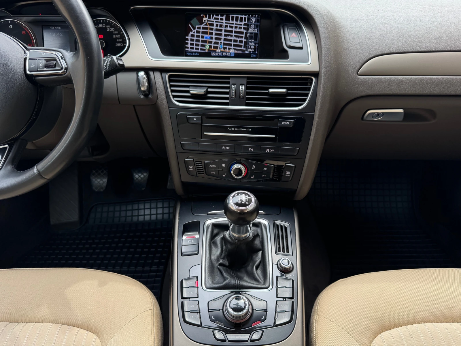 Audi A4 2.0TDi-Quattro, снимка 11 - Автомобили и джипове - 54478242