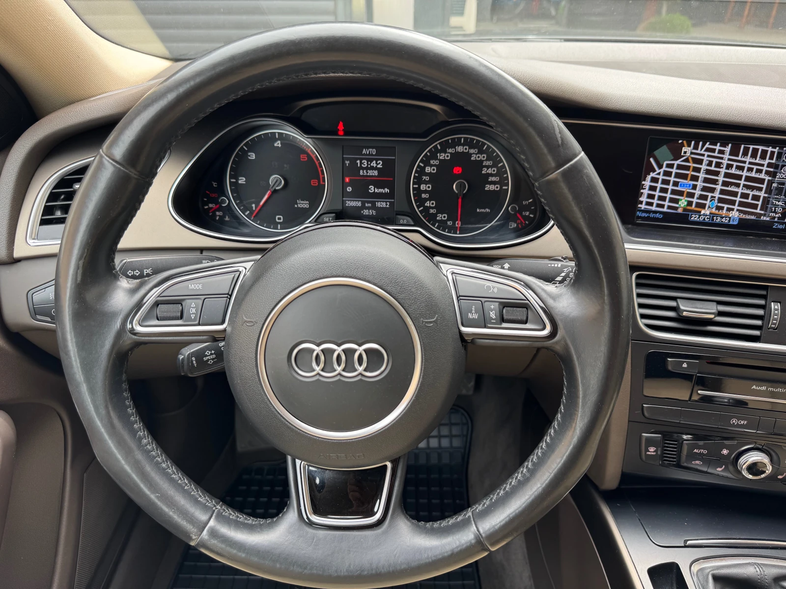 Audi A4 2.0TDi-Quattro, снимка 10 - Автомобили и джипове - 54478242