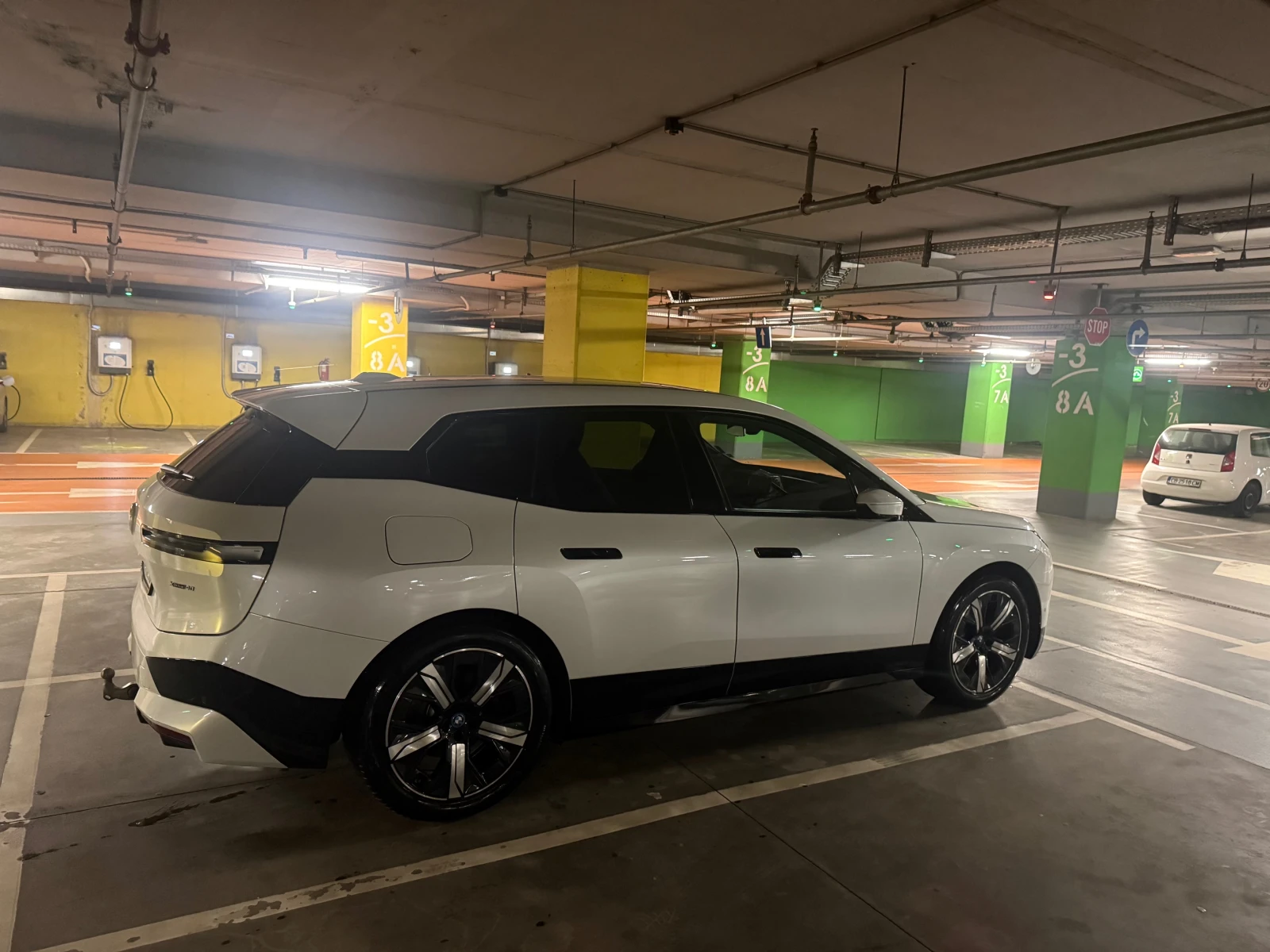 BMW iX 40, снимка 10 - Автомобили и джипове - 54574614