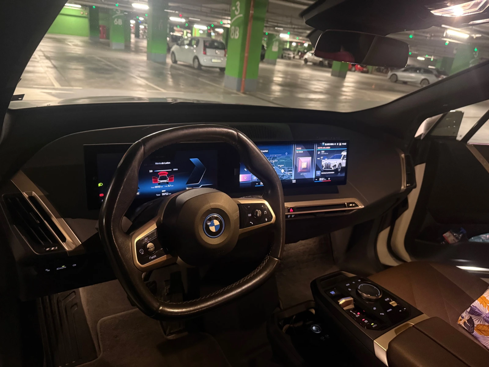 BMW iX 40, снимка 9 - Автомобили и джипове - 54574614
