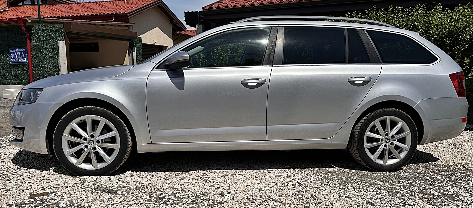 Skoda Octavia 1.6TDI AUTOMATIC, снимка 4 - Автомобили и джипове - 54672628