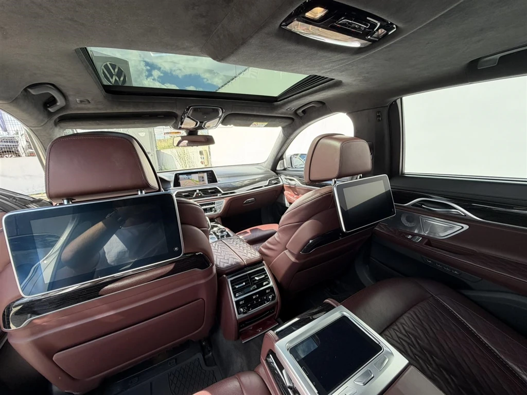 BMW 750 xDrive Sedan, снимка 10 - Автомобили и джипове - 54998514