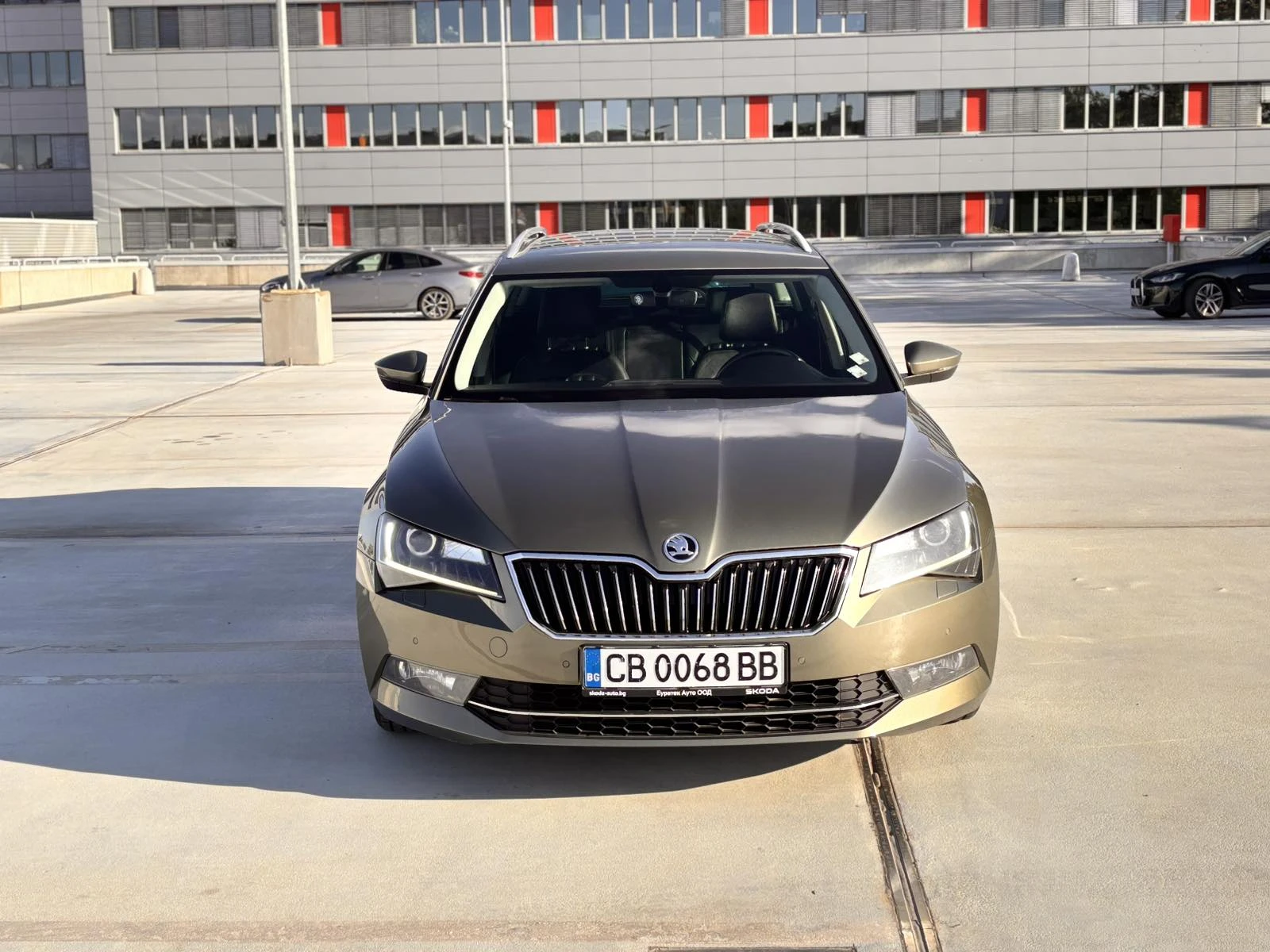 Skoda Superb Еуратек Ауто, снимка 4 - Автомобили и джипове - 56075762