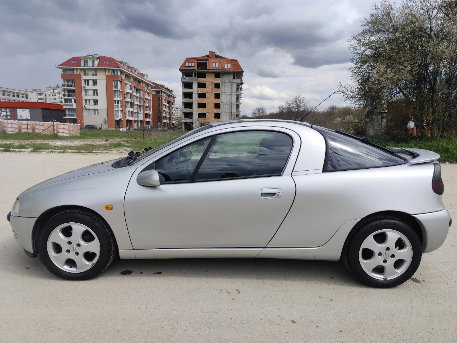Opel Tigra 1.4 90kc, снимка 6 - Автомобили и джипове - 55874835