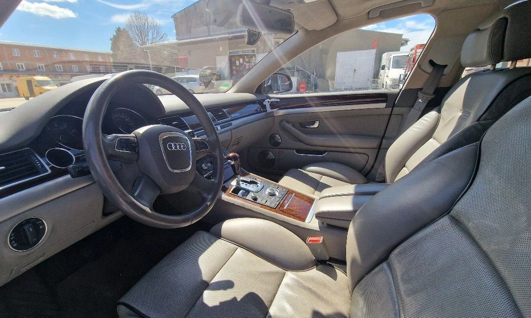 Audi A8, снимка 3 - Автомобили и джипове - 55993639