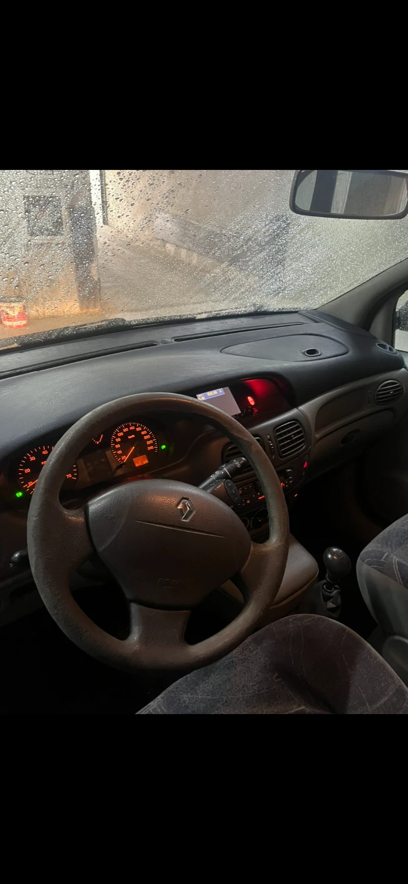 Renault Scenic, снимка 9 - Автомобили и джипове - 56446013