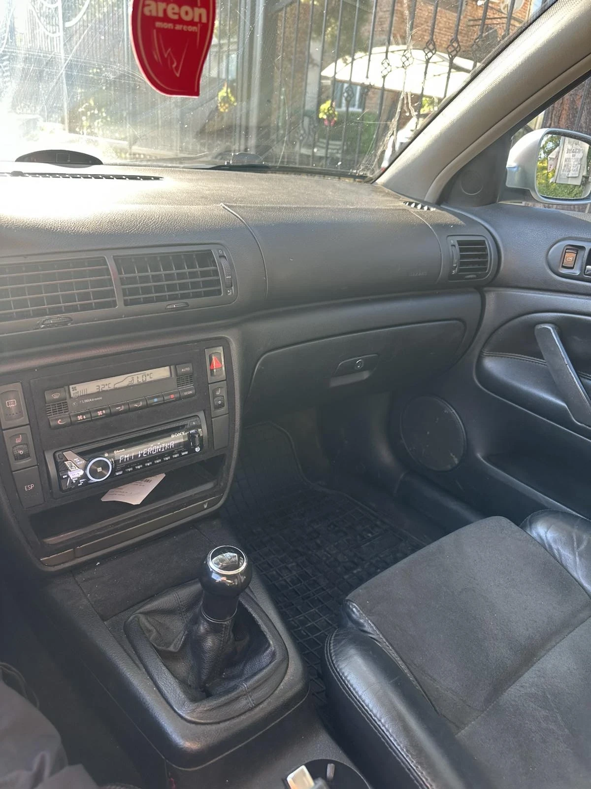 VW Passat 1.9 TDI, снимка 5 - Автомобили и джипове - 56496209
