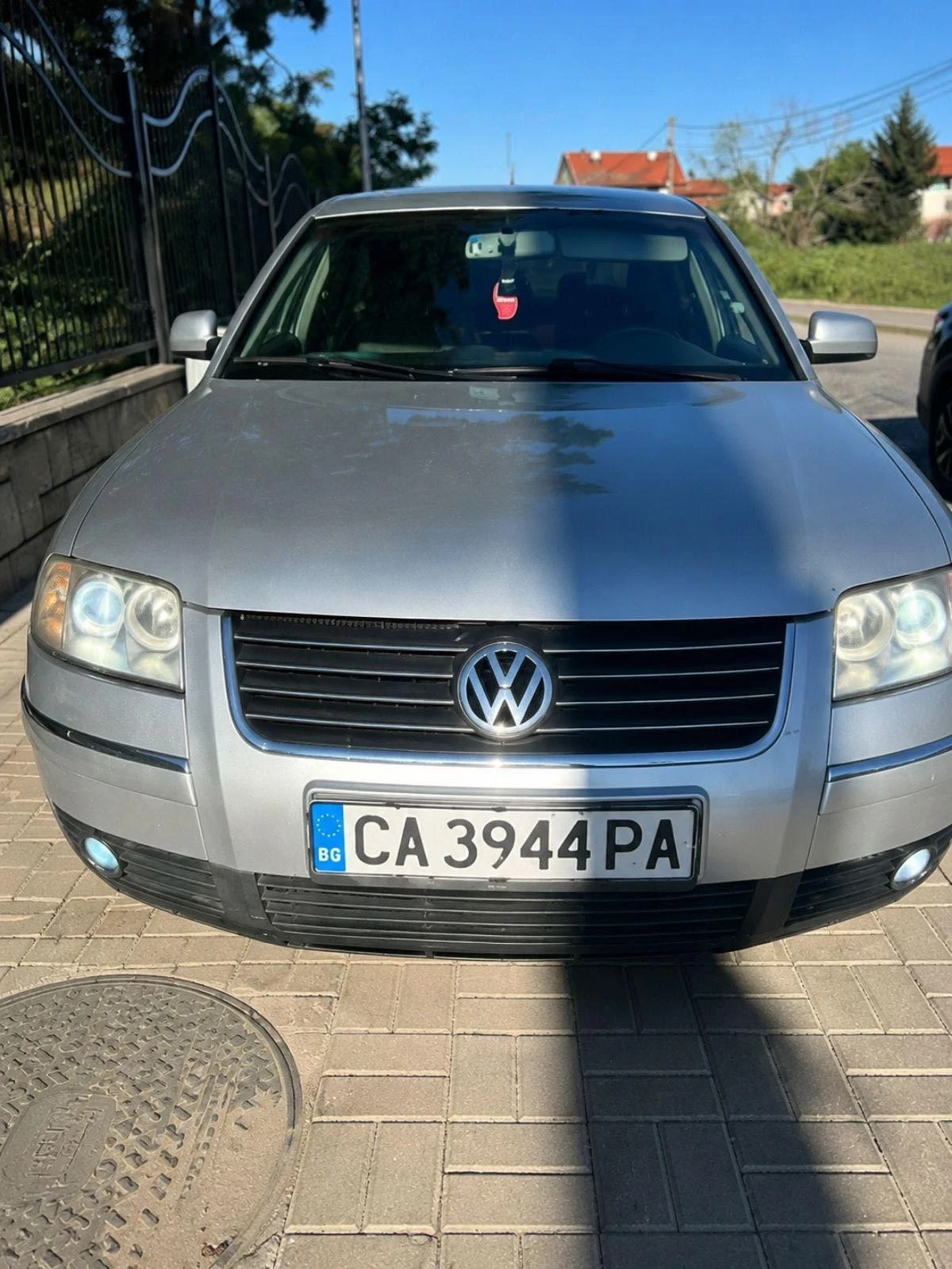 VW Passat 1.9 TDI, снимка 2 - Автомобили и джипове - 56496209
