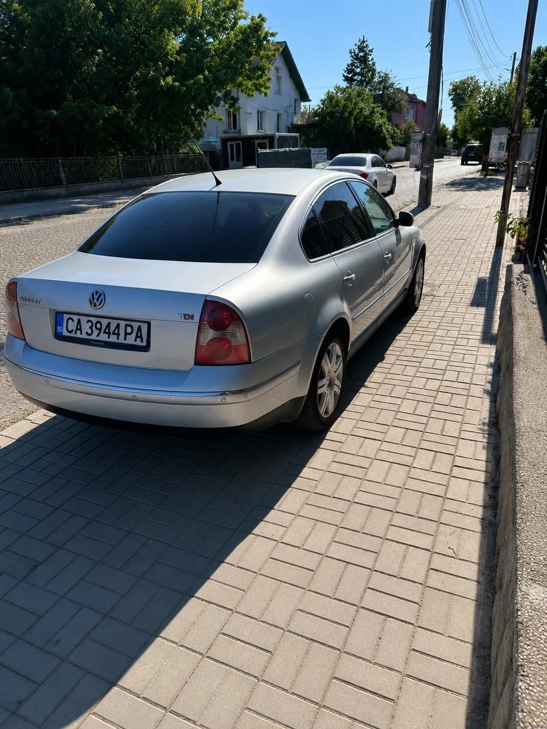 VW Passat 1.9 TDI, снимка 4 - Автомобили и джипове - 56496209