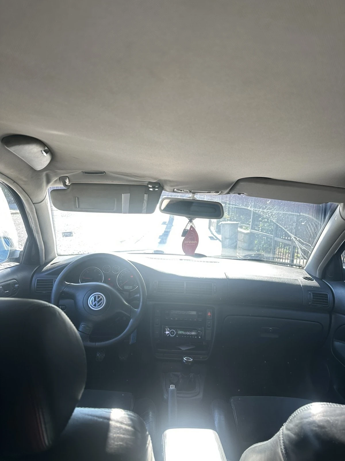 VW Passat 1.9 TDI, снимка 6 - Автомобили и джипове - 56496209