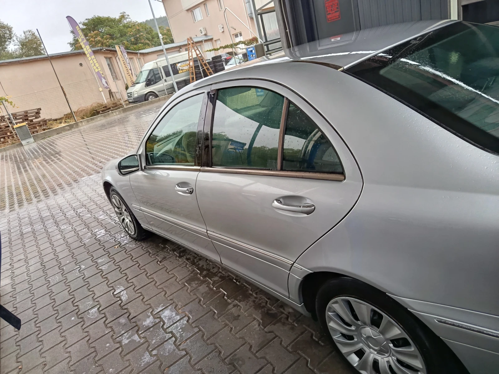 Mercedes-Benz C 200, снимка 10 - Автомобили и джипове - 56554524