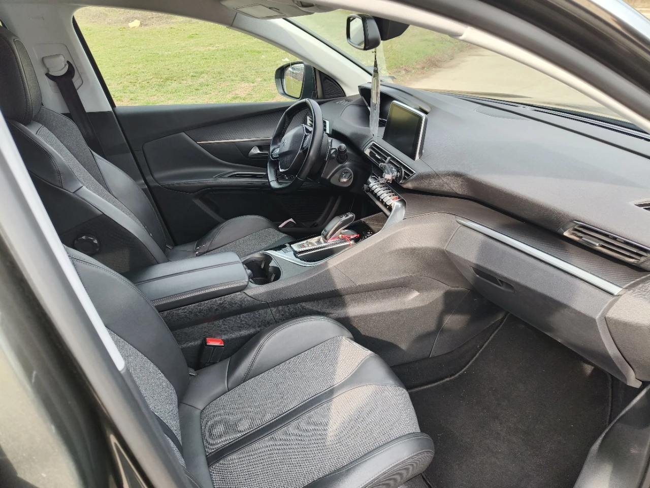 Peugeot 5008, снимка 9 - Автомобили и джипове - 56660019