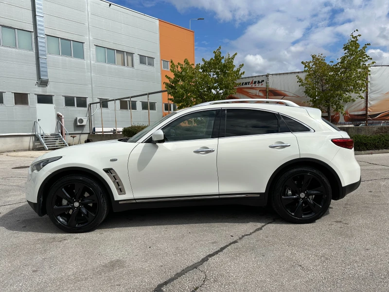 Infiniti Fx 30 D 238к.с. Всички екстри, снимка 2 - Автомобили и джипове - 47304931