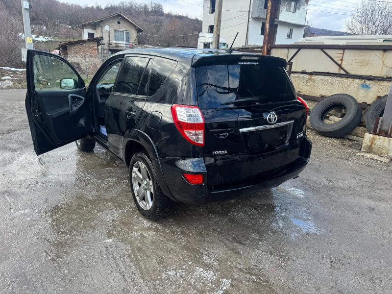 Toyota Rav4 D4D, снимка 9 - Автомобили и джипове - 48736244