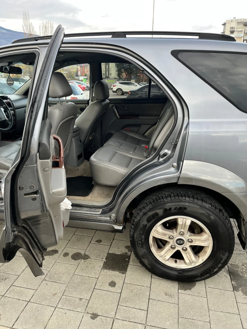 Kia Sorento, снимка 13 - Автомобили и джипове - 52540383
