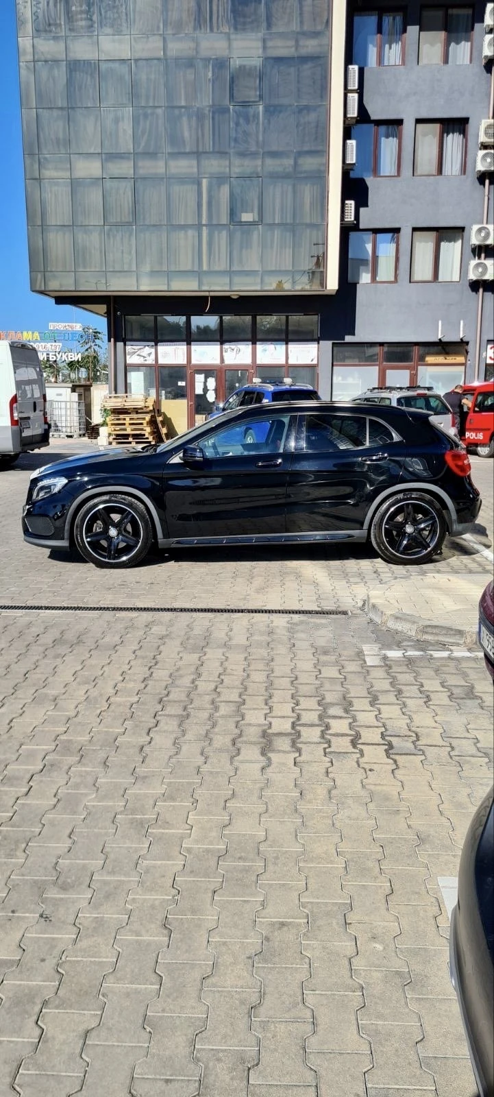 Mercedes-Benz GLA 220 D 4 MATIC AMG Exclusive - изображение 2