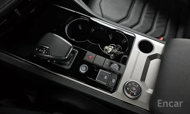 VW Touareg 3.0TDI PREMIUM, снимка 9 - Автомобили и джипове - 55597689