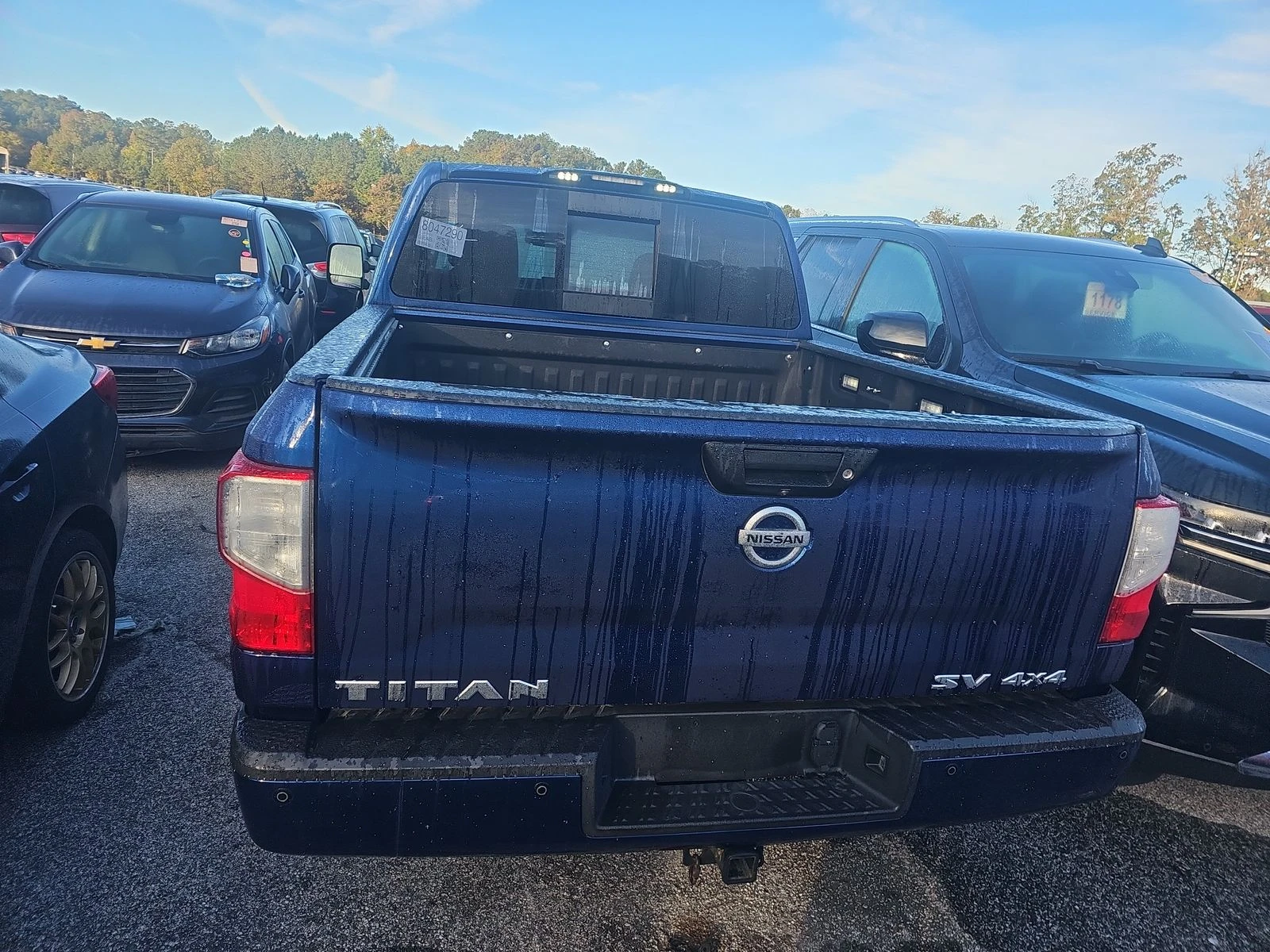 Nissan Titan crew cab SV Extra Short Bed V8 - изображение 5