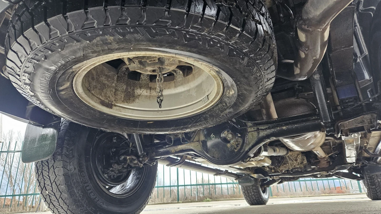 Isuzu D-max 2.5/4x4, снимка 15 - Автомобили и джипове - 53769004