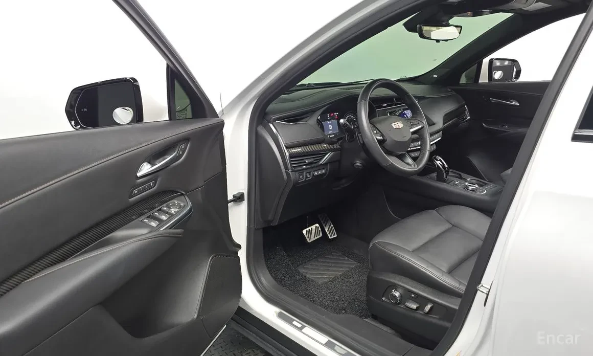 Cadillac XT4 2.0 Sport AWD Disi* Head Up* Обдухване, снимка 9 - Автомобили и джипове - 54884877
