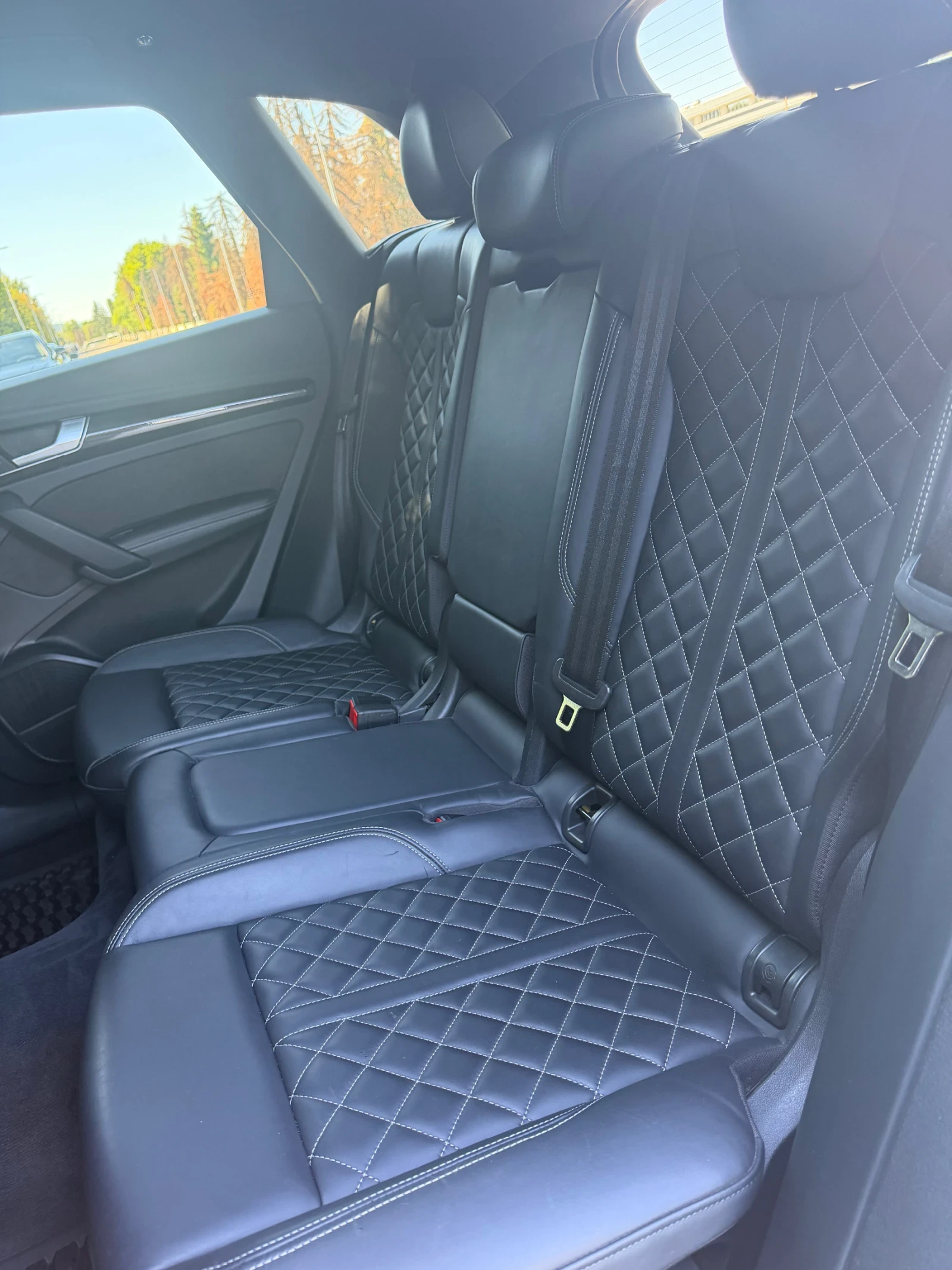 Audi SQ5, снимка 8 - Автомобили и джипове - 56012323