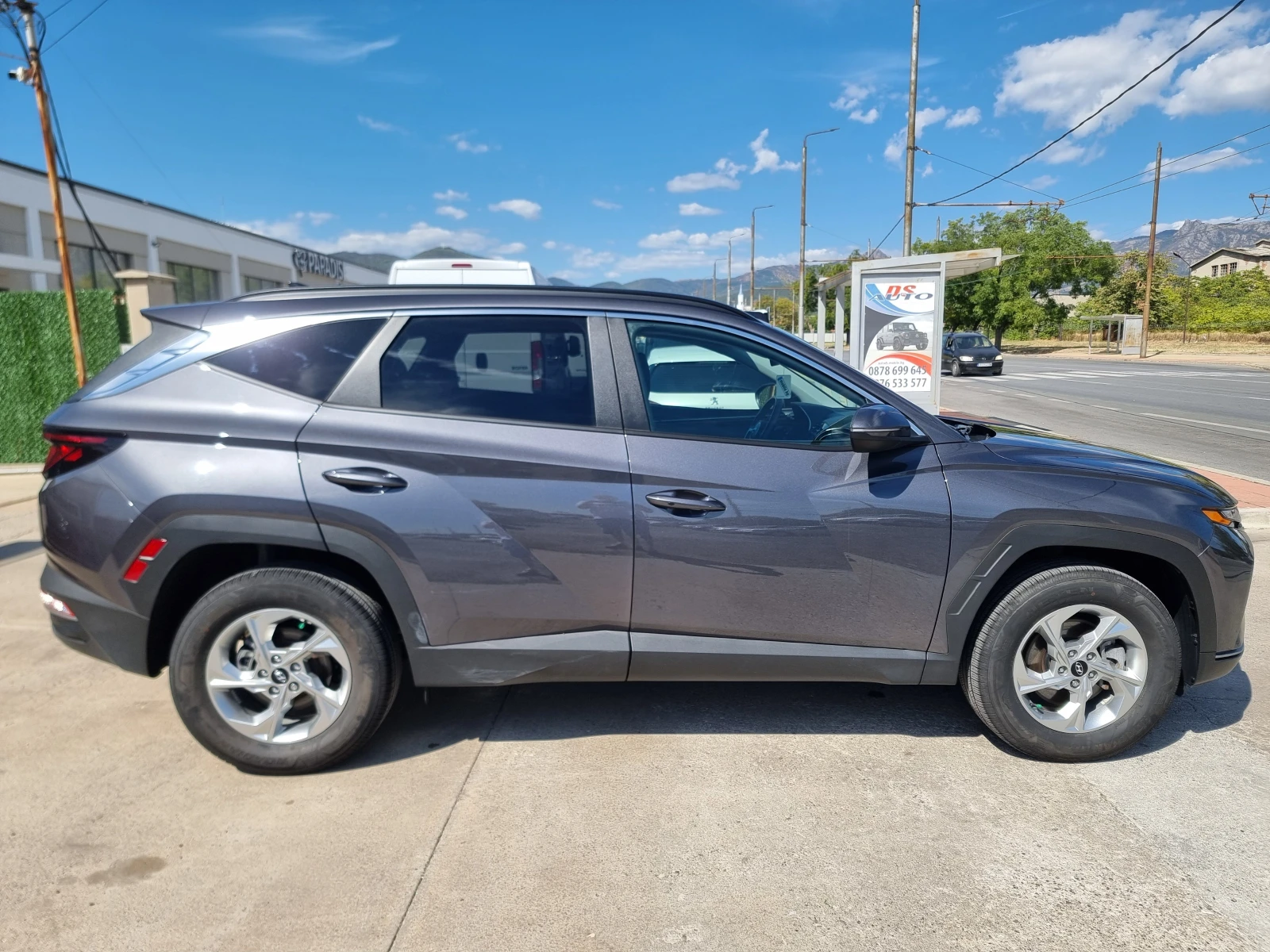 Hyundai Tucson 2.5i-AWD-Navi-Keyless-Kamera-13.000km, снимка 4 - Автомобили и джипове - 56128937