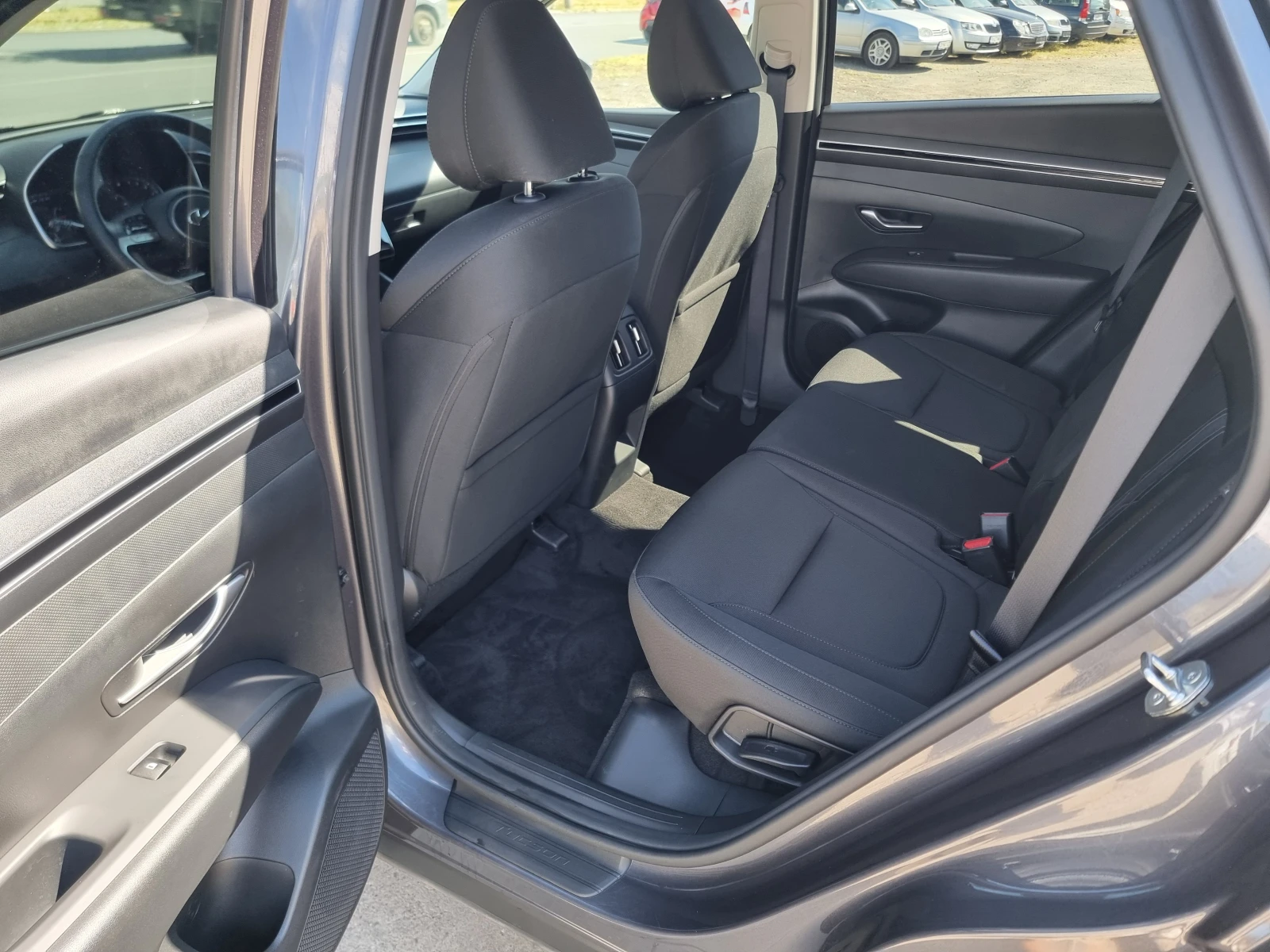Hyundai Tucson 2.5i-AWD-Navi-Keyless-Kamera-13.000km, снимка 16 - Автомобили и джипове - 56128937