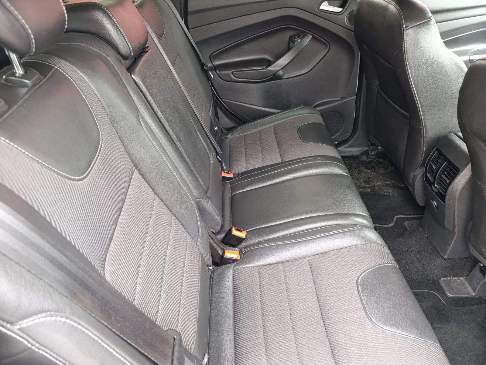 Ford Kuga TITANIUM 4X4, снимка 16 - Автомобили и джипове - 56264983