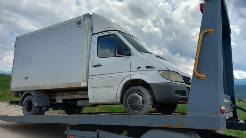 Mercedes-Benz Sprinter 413 Хладилен фургон , снимка 3 - Бусове и автобуси - 17900652