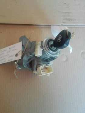 Контактен ключ Тойота Аурис 1.6Б