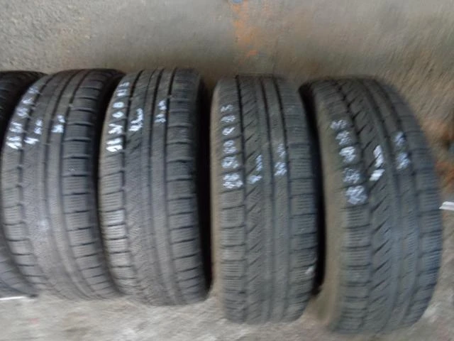 Гуми Зимни 185/60R15, снимка 5 - Гуми и джанти - 16494618