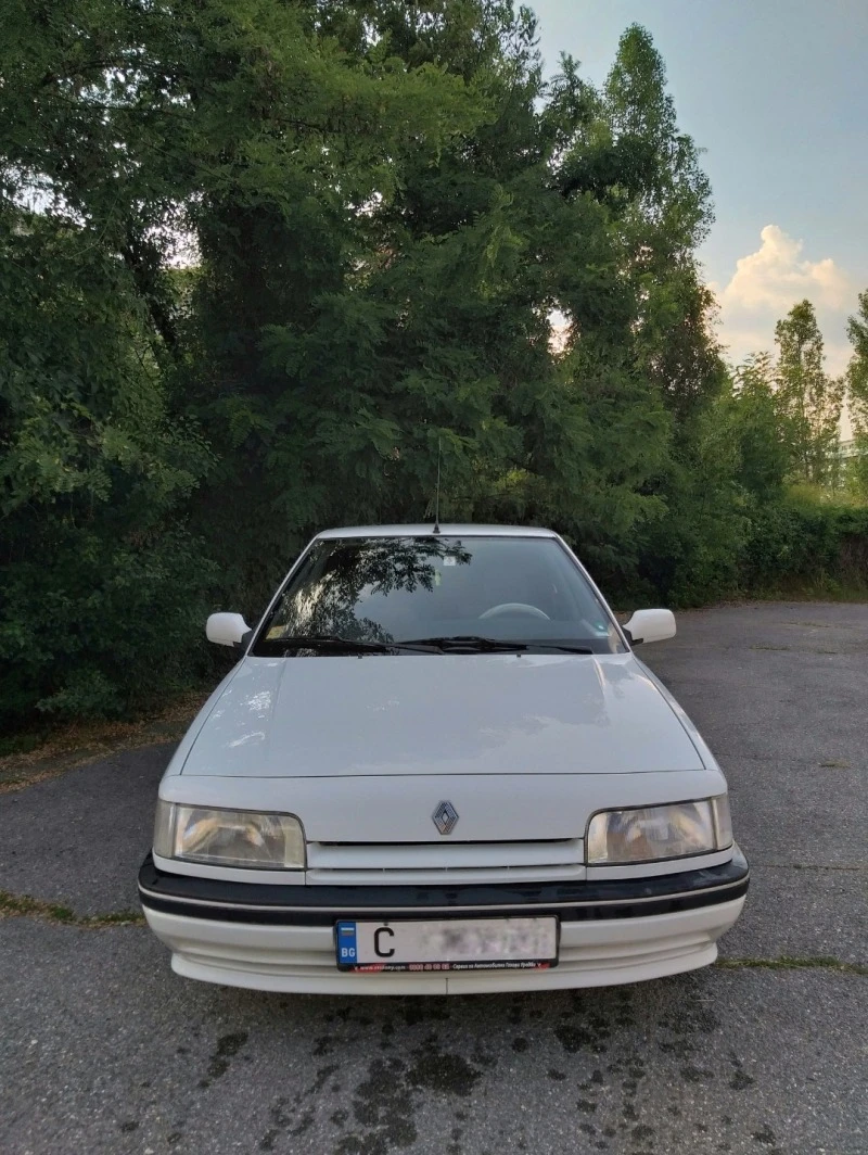 Renault 21 1.7 бензин + оригинална газова , снимка 1 - Автомобили и джипове - 47848520