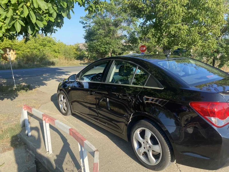 Chevrolet Cruze 2.0 CRDI, снимка 4 - Автомобили и джипове - 46920988