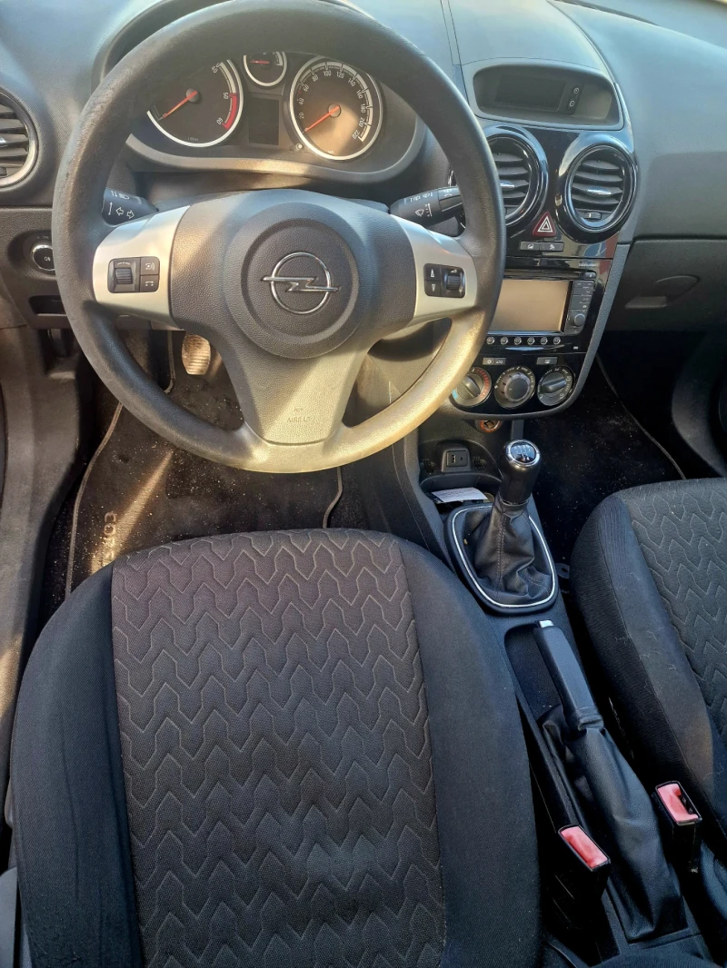 Opel Corsa, снимка 6 - Автомобили и джипове - 48100762