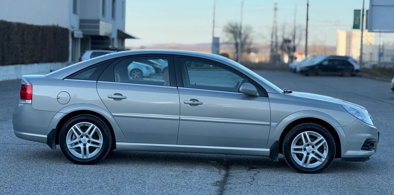 Opel Vectra 1.8i 140к.с * Климатроник* * Face-Lift* , снимка 8 - Автомобили и джипове - 48907895