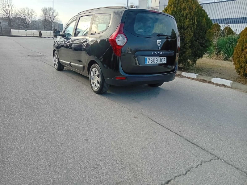 Dacia Lodgy 1, 6 ГАЗ, снимка 4 - Автомобили и джипове - 48996532