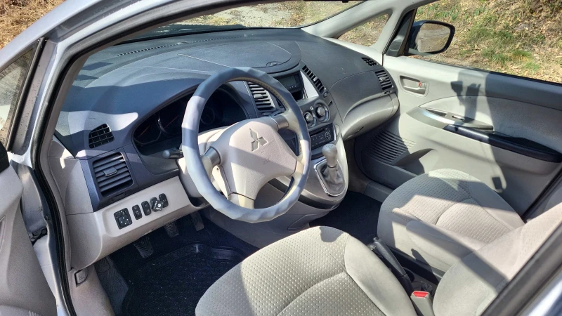 Mitsubishi Grandis, снимка 2 - Автомобили и джипове - 49039722