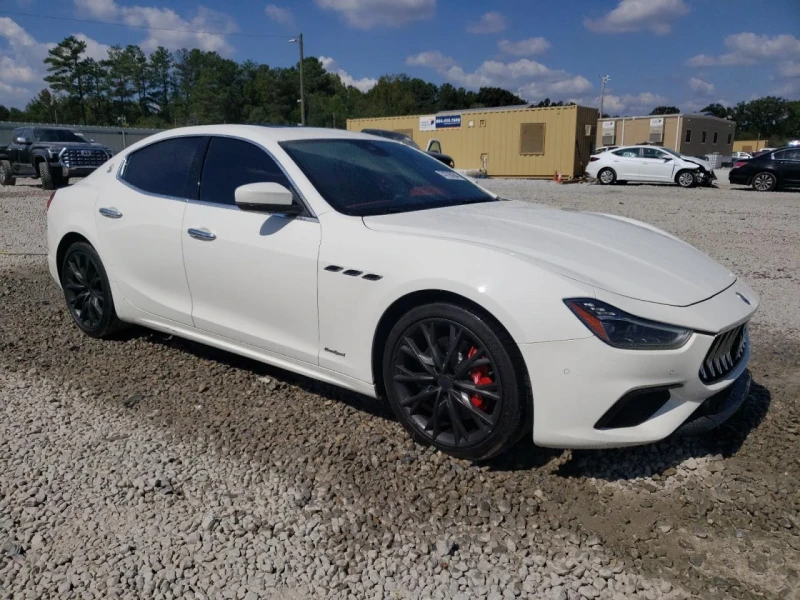 Maserati Ghibli, снимка 3 - Автомобили и джипове - 49298839