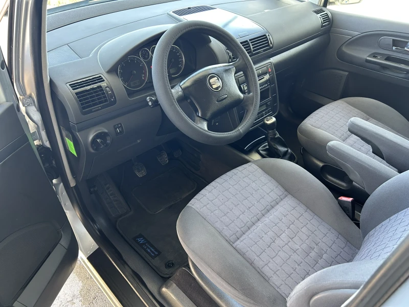 Seat Alhambra 1.8Turbo / 7 местен, снимка 9 - Автомобили и джипове - 51524013
