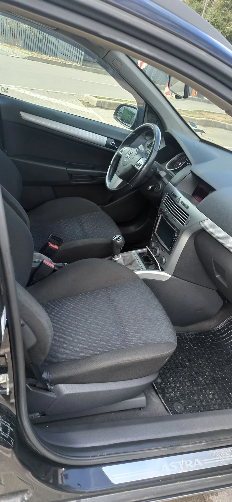 Opel Astra 2Т 200кс, снимка 2 - Автомобили и джипове - 51950642