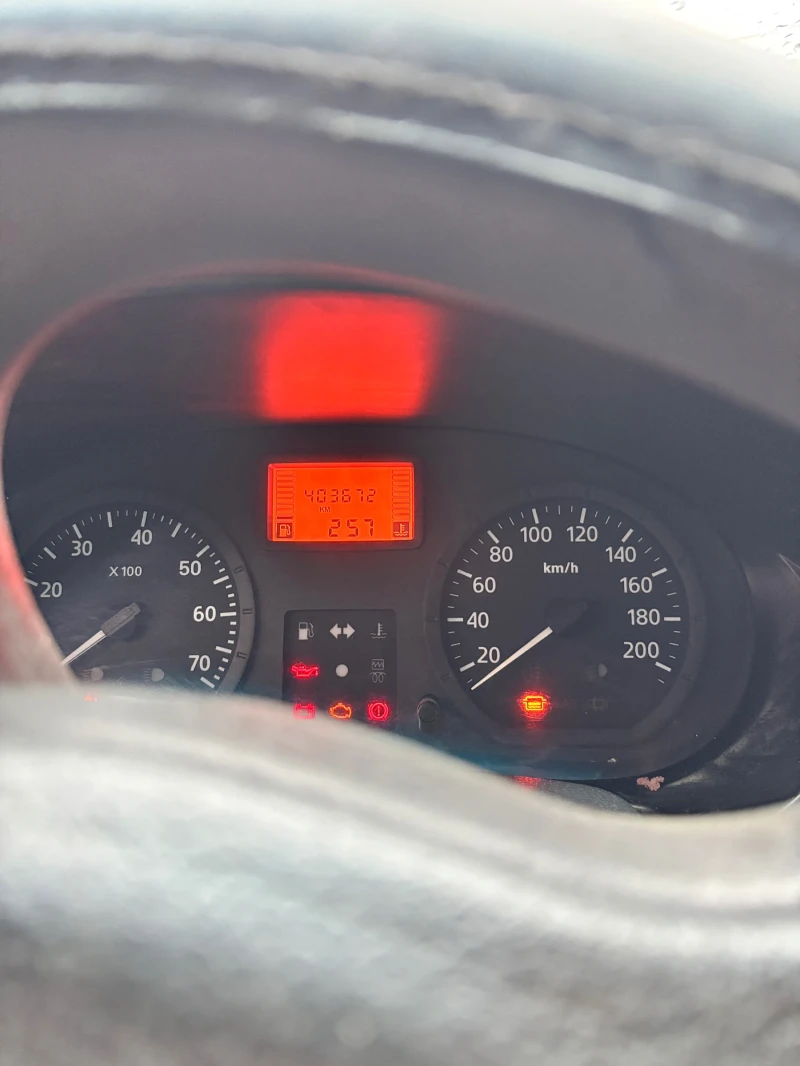 Dacia Logan, снимка 6 - Автомобили и джипове - 52812471