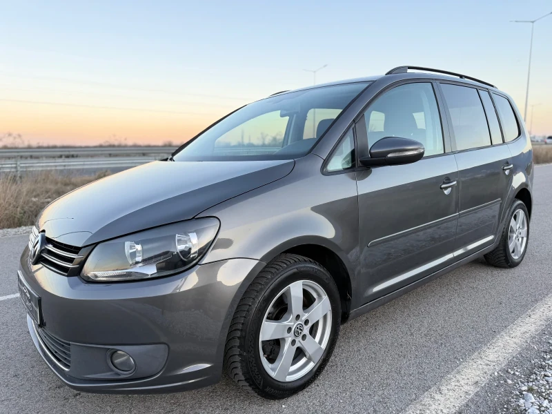 VW Touran 2.0 TDI / AVTOMAT / NAVI / PANORAMA / PARKTRONIC , снимка 3 - Автомобили и джипове - 52776695