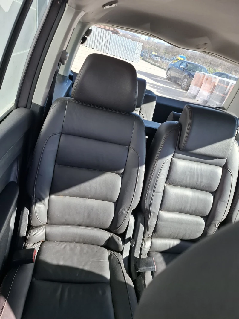 VW Touran, снимка 9 - Автомобили и джипове - 52946796