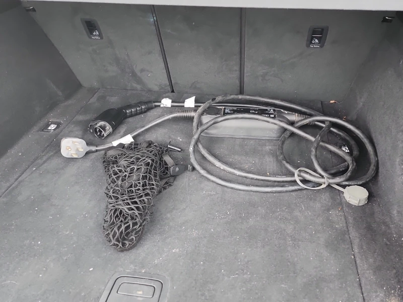 Audi E-Tron SPORTBACK* TECHNIK* AWD* CARFAX* АВТО КРЕДИТ* , снимка 8 - Автомобили и джипове - 53225770