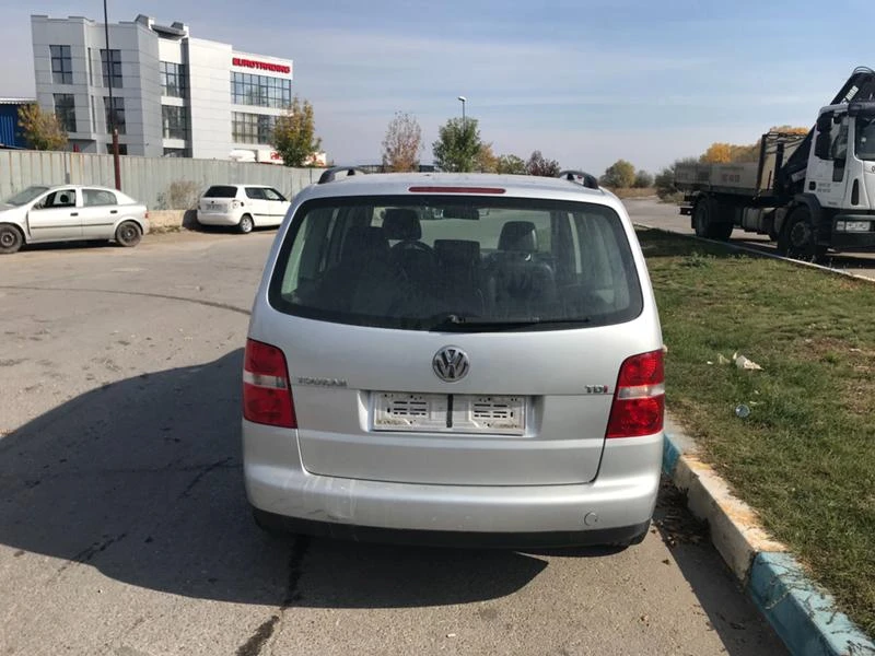 VW Touran 1.9tdi tip/AVQ, снимка 2 - Автомобили и джипове - 19636286