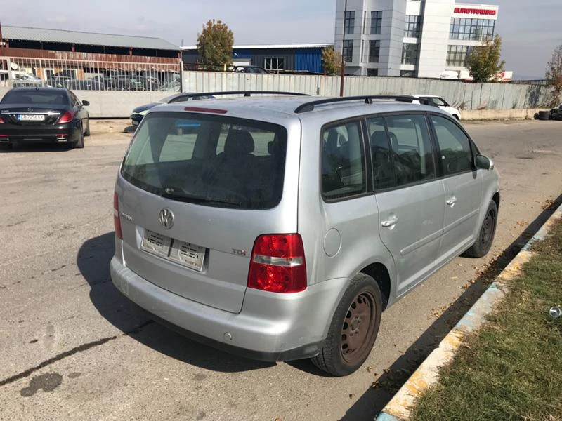 VW Touran 1.9tdi tip/AVQ, снимка 3 - Автомобили и джипове - 19636286