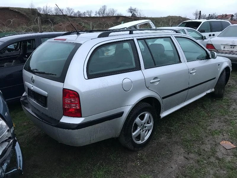 Skoda Octavia 2.0i,Facelift,115кс., снимка 2 - Автомобили и джипове - 21325619