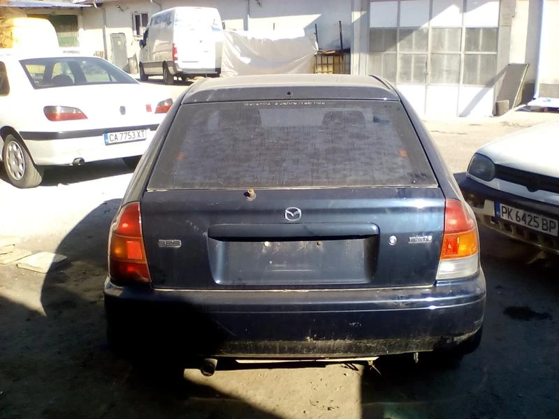 Mazda 323 1.5 I, снимка 4 - Автомобили и джипове - 26791258